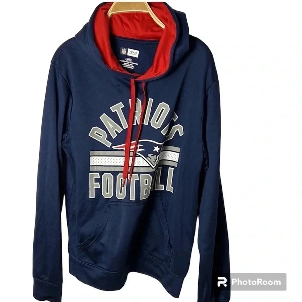 PATRIOTS FOOTBALL BLUE HOODIE!NFL TEAM APPAREL.Kangaroo pockets, red inside hood